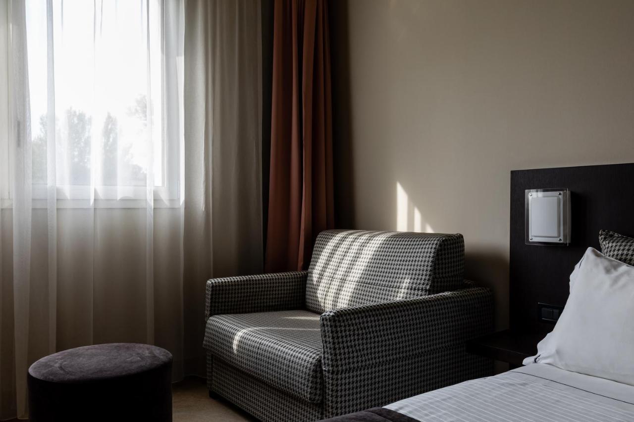 Anusca Palace Hotel Кастель Сан Петро Терме Экстерьер фото